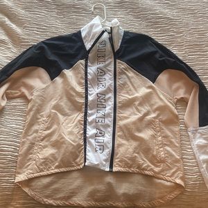 Nike light wind breaker